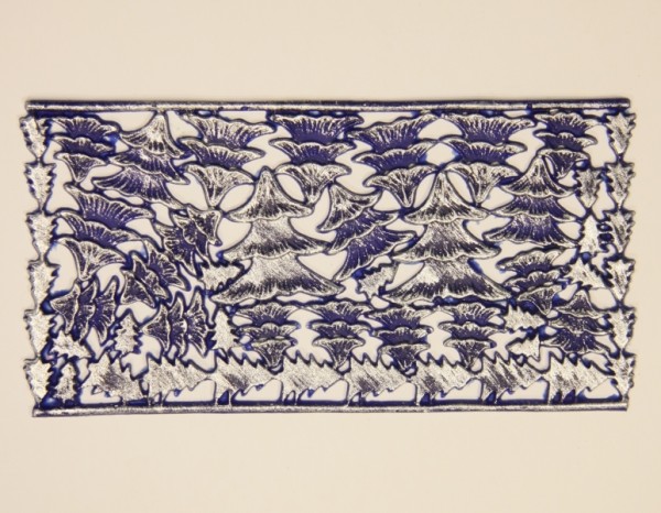 Wachsornament-Platte Tannenbäume, 16 x 8 cm, blau-silber